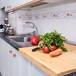 Confortable Vivienda En A 5 Min Tranvía Apartamento