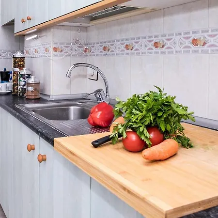 Confortable Vivienda En A 5 Min Tranvia 아파트